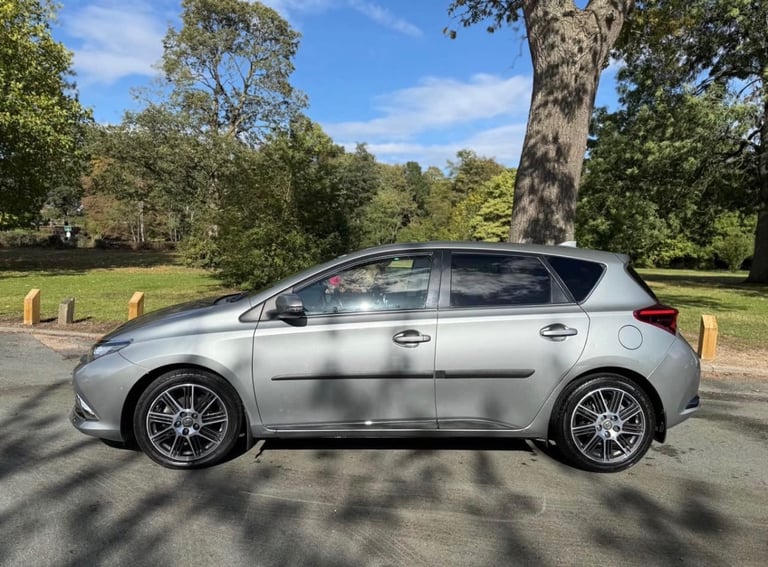 Toyota, AURIS, Hatchback, 2016, Manual, 1598 (cc), 5 doors