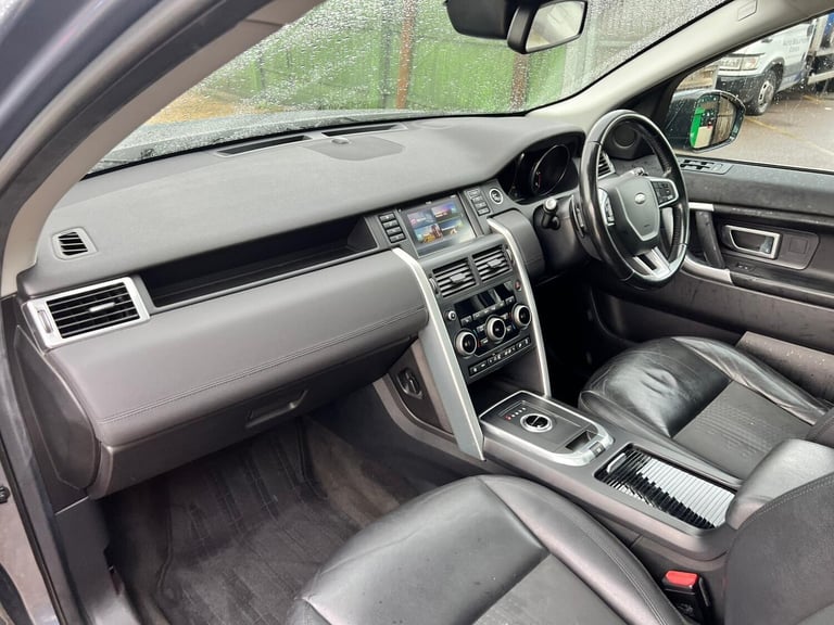 2017 Land Rover Discovery Sport 2.0 TD4 SE Tech Auto 4WD Euro 6 (s/s) 5dr ESTATE Diesel Automatic