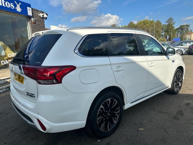 2016 Mitsubishi Outlander 2.0h 12kWh GX4hs SUV 5dr Petrol Plug-in Hybrid CVT 4WD Euro 6 (s/s) (20...