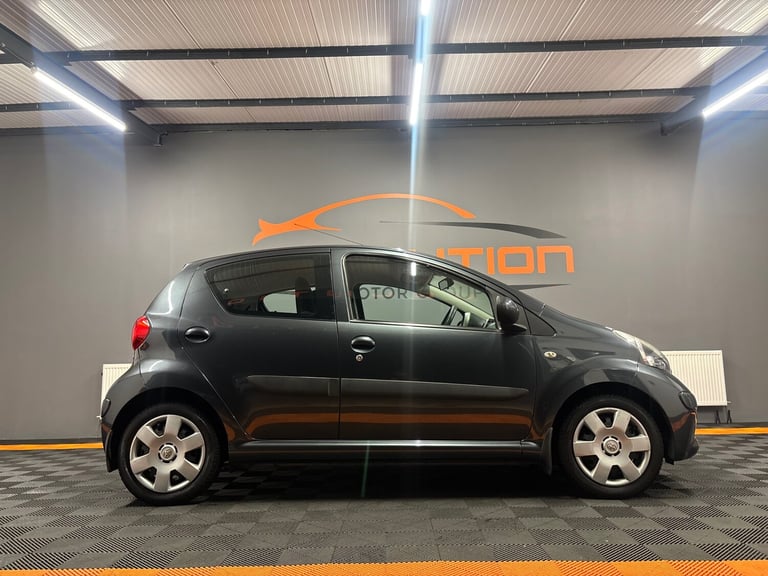 2006 Toyota AYGO 1.0 VVT-i + 5dr MMT HATCHBACK Petrol Automatic