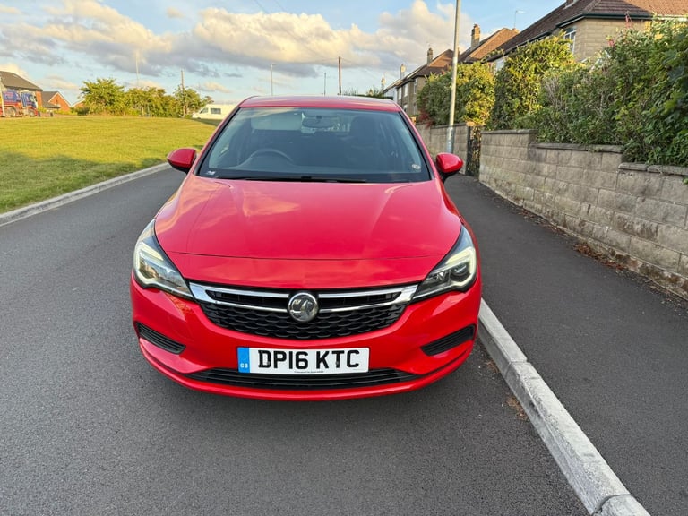 Vauxhall Astra Design 1.6 CDTi BlueInj Euro 6 with 8 Months MOT&FSH&Apple Car Play&Android&ULEZ Free