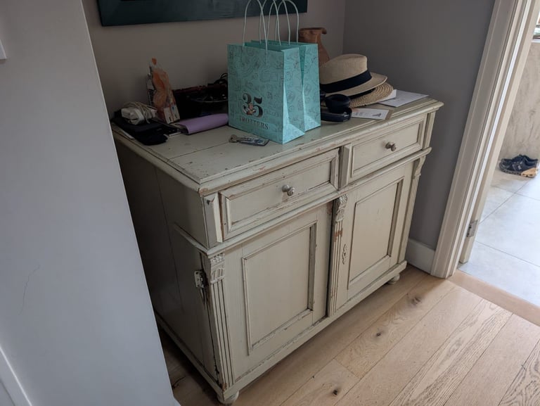 Vintage Sideboard / Cabinet