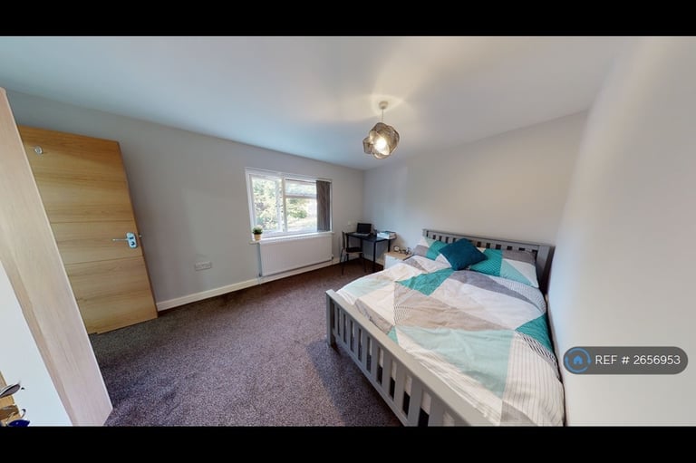 7 bedroom house in Charter Avenue, Coventry, CV4 (7 bed) (#2656953)