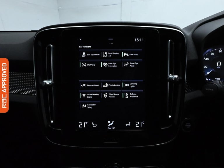 2018 Volvo XC40 2.0 D3 R-Design Pro SUV 5dr Diesel Auto AWD Euro 6 (s/s) (150 ps) SUV DIESEL Auto...