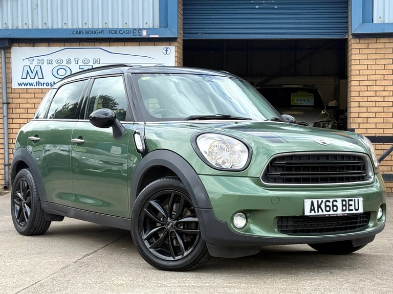 ** GREAT SPEC ** 2016 (66) MINI Countryman 1.6 Cooper D 5 door hatch ** VALUE **