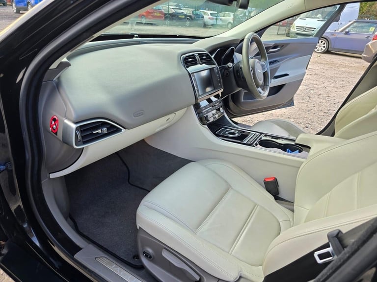 2016 Jaguar XE 2.0d Prestige Auto Euro 6 (s/s) 4dr Saloon Diesel Automatic