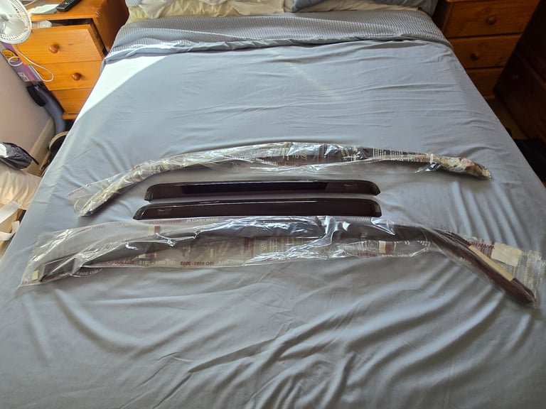 Nissan note  wind deflectors