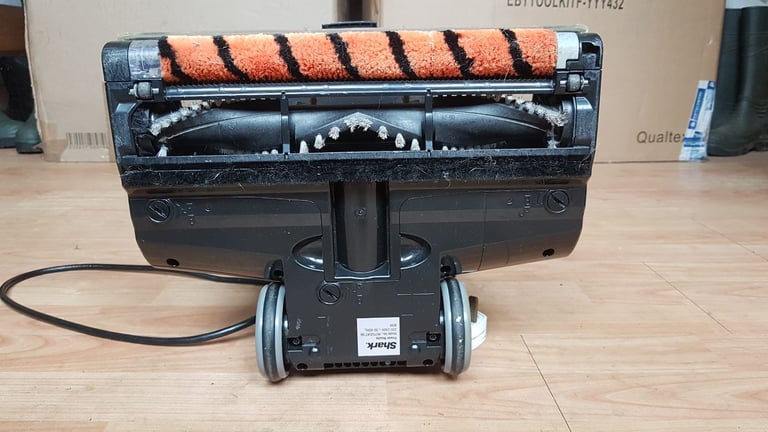 shark Lift-Away NV7002UKT filters washed and dried Upright Vacuum Cleaner corded 