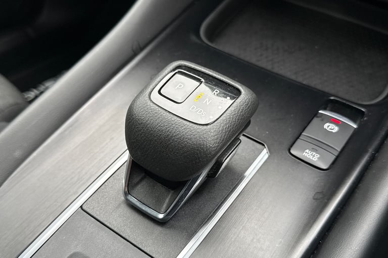 2022 Nissan Qashqai 1.3 DIG-T MHEV N-Connecta XTRON Euro 6 (s/s) 5dr SUV PETROL Automatic