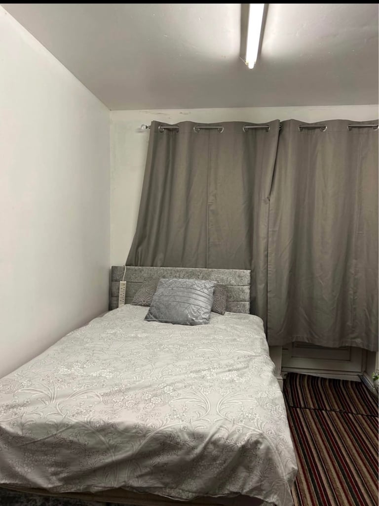 Studio flat available to rent in HIGH WYCOMBE 