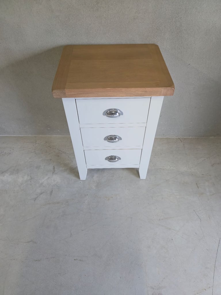 Julian Bowen Richmond 3 Drawer Cream and Oak Bedside Table