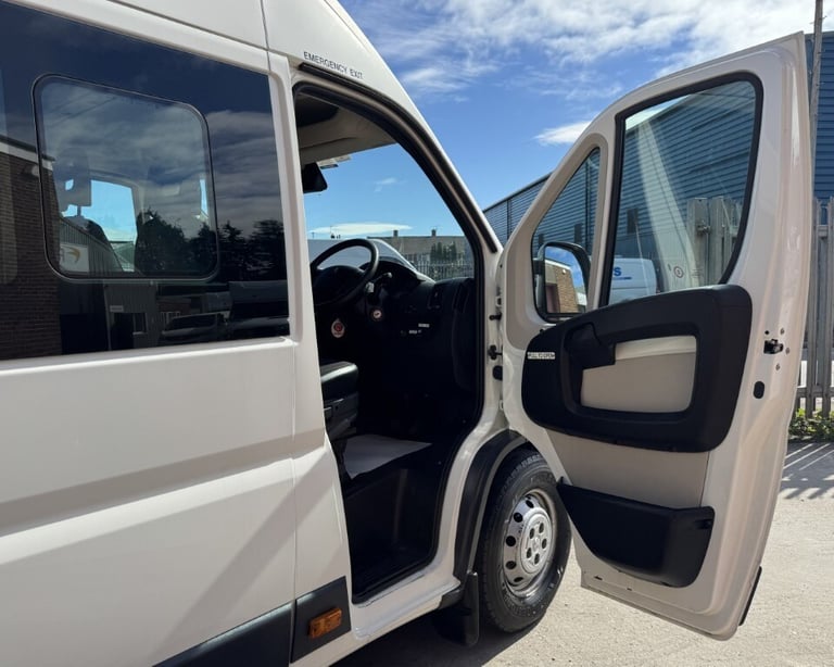 2018 Peugeot Boxer 2.0 BlueHDi H2 17 Seat Minibus LITE (PSV) 130ps Minibus Diesel Manual
