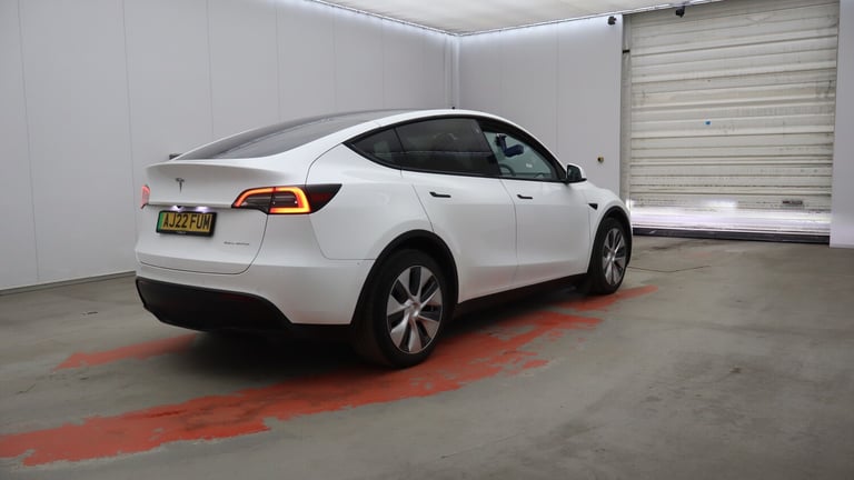 2022 Tesla Model Y Long Range Saloon Electric Automatic