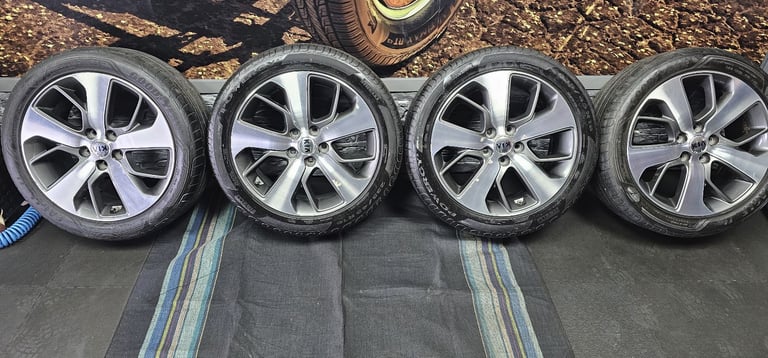 Kia Hyundai 18 alloy wheels + 4 x tyres 235 45 18
