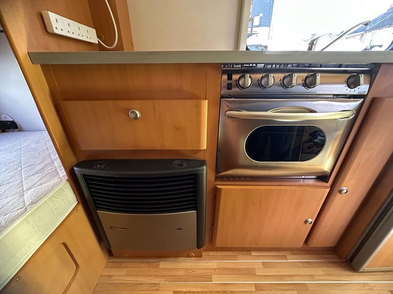 CI Carioca 656 6 berth family sized motorhome  DIESEL MANUAL 2009/58