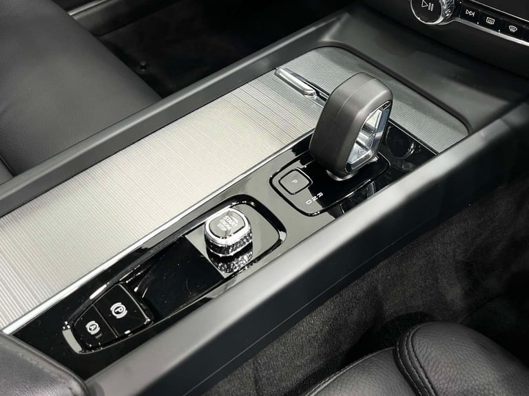 2023 Volvo V60 2.0 V60 Ultimate B4 MHEV Auto 5dr Estate Hybrid Automatic