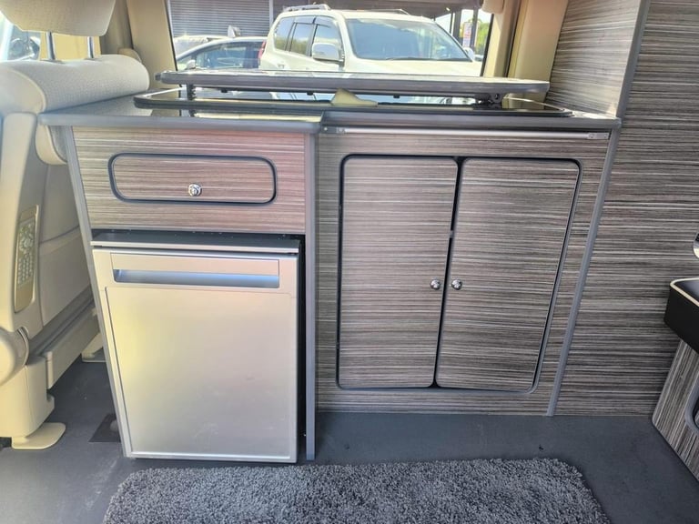 2008 Nissan Elgrand 2.5 Petrol 8 Seats Automatic Camper Van Roof LED TV ULEZ Free MPV Petrol Auto...