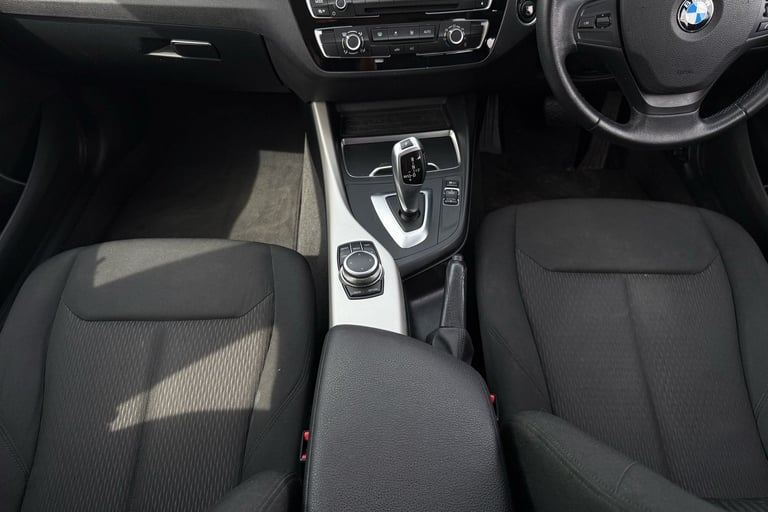 2018 BMW 1 Series 118i [1.5] SE 5dr [Nav] Step Auto Hatchback PETROL Automatic