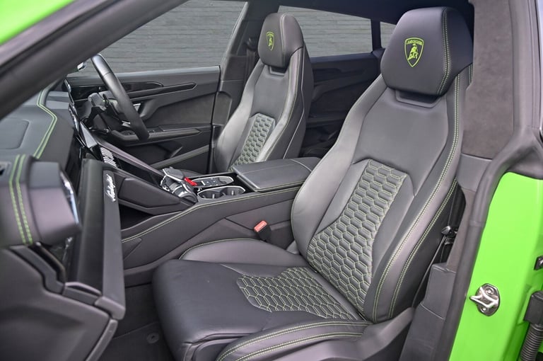 LAMBORGHINI URUS [URBAN NERO] 4.0T V8 BI-TURBO PETROL AUTO 4X4 2022 [71] GREEN