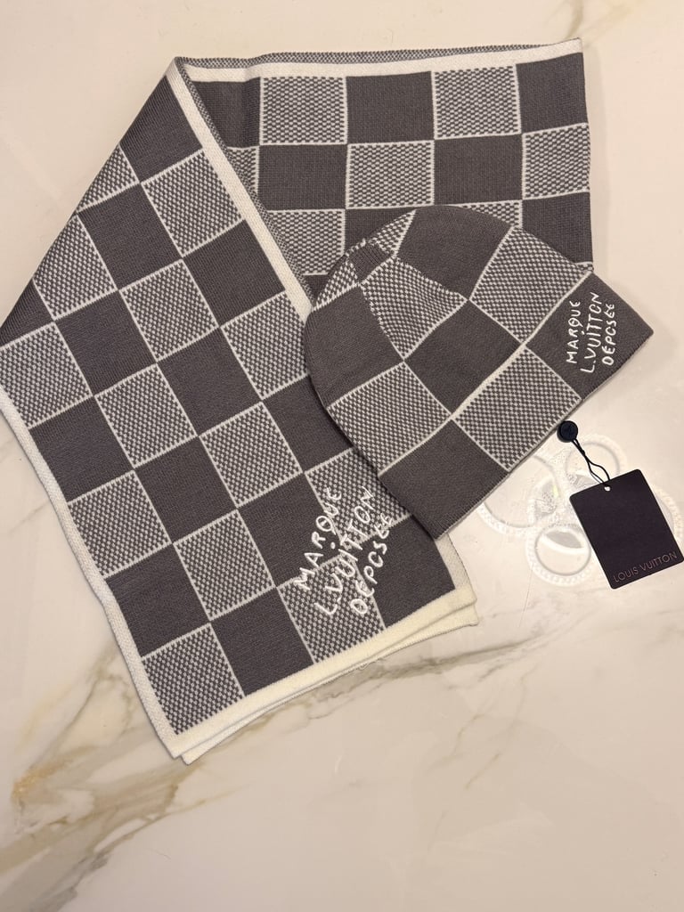 image for Louis Vuitton Damier Beanie&Scarf new season set 