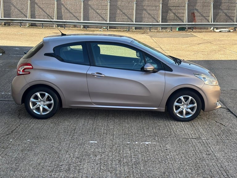 2013 Peugeot 208 1.0 VTi Active 3dr HATCHBACK Petrol Manual