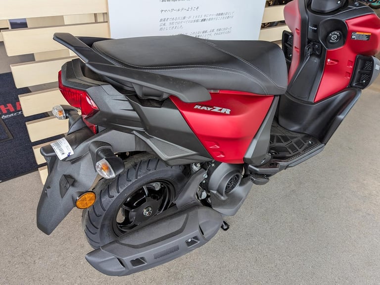 NEW Yamaha RayZR 125 Learner Legal Scooter. (Red) JUST £2,500 (No Admin Fees)