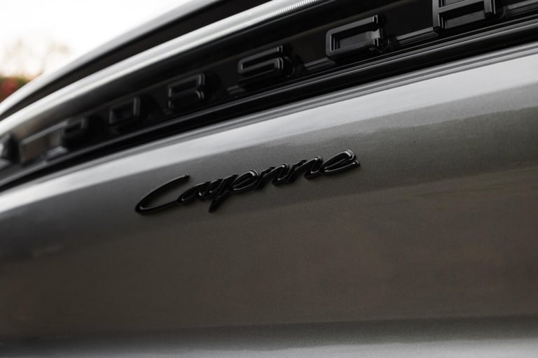 2023 Porsche Cayenne 3.0 V6 E-Hybrid 25.9kWh TiptronicS 4WD Euro 6 (s/s) 5dr ESTATE Petrol/Electr...