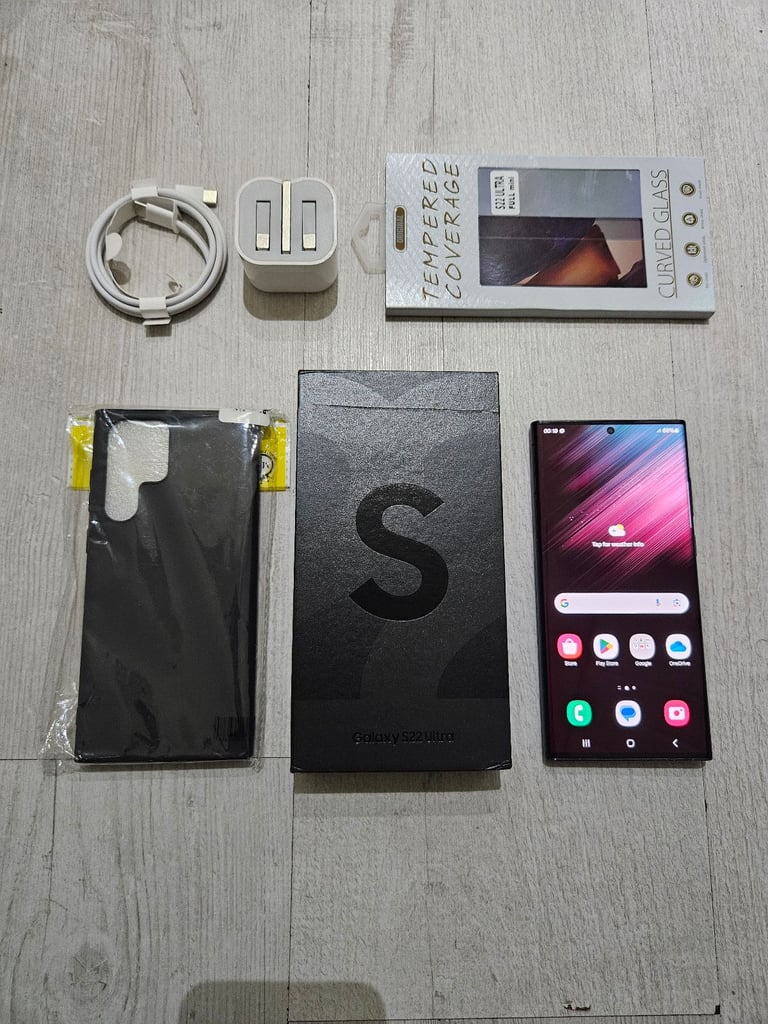 Samsung S22 Ultra 5G Bundle 128GB Unlocked Black Dual Sim Warranty