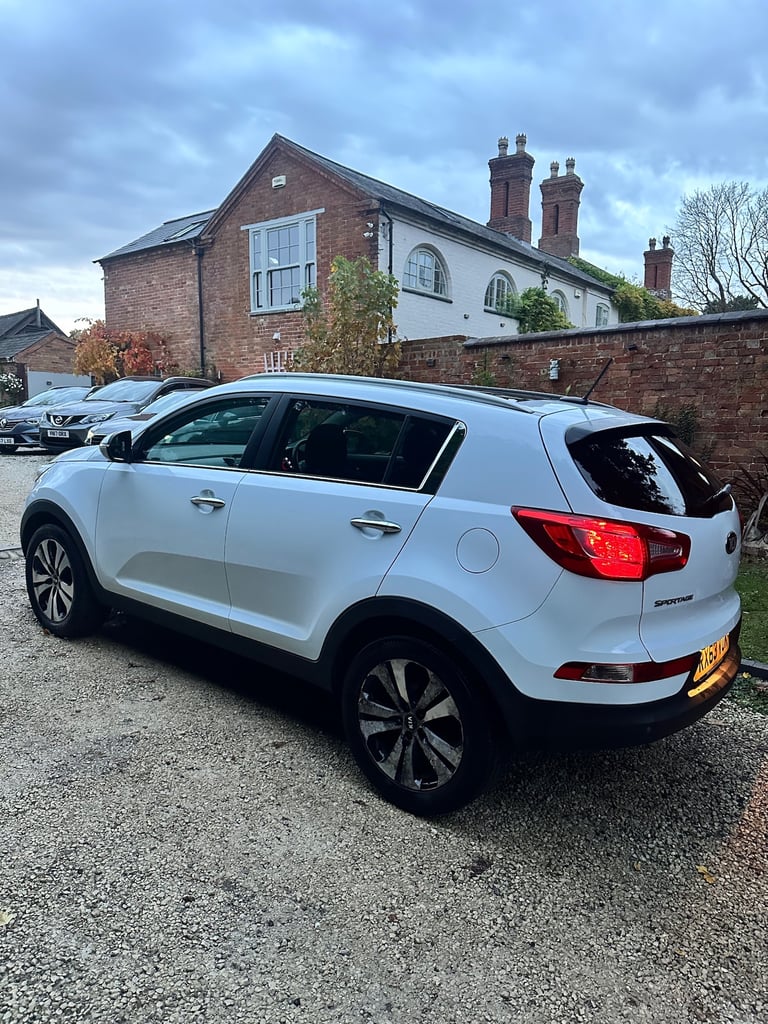 2013 Kia Sportage 1.7 CRDi ISG 3 5dr [Sat Nav] ESTATE Diesel Manual