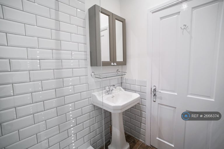 4 bedroom house in Hitchman Road, Leamington Spa, CV31 (4 bed) (#2668374)