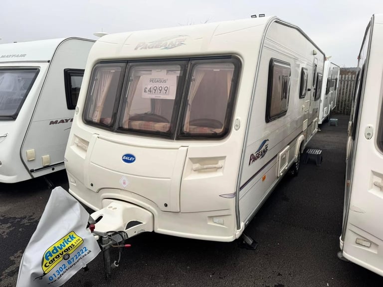 image for Bailey Pageant Vendee 4 Berth Single Axle Rear Bed Mid Bathroom