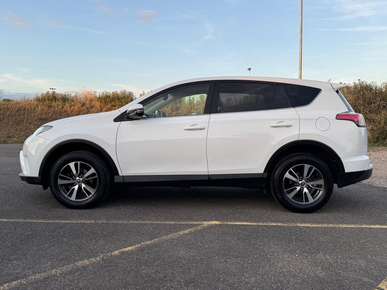 2017 Toyota RAV4 2.0 D-4D Business Edition Plus Euro 6 (s/s) 5dr (Safety Sense, Nav) ESTATE Diese...