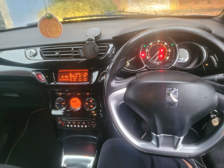 Citroen, DS3, Hatchback, 2014, Manual, 1598 (cc), 3 doors