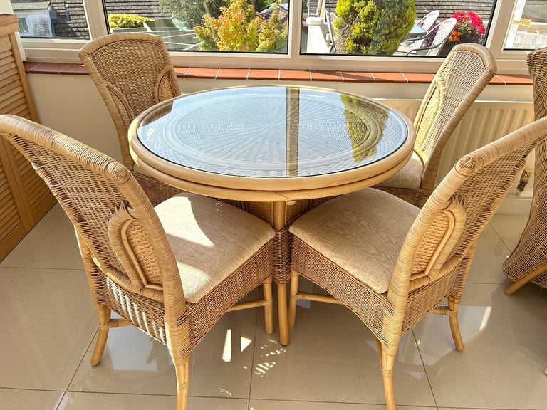 image for Quality Conservatory table and chairs