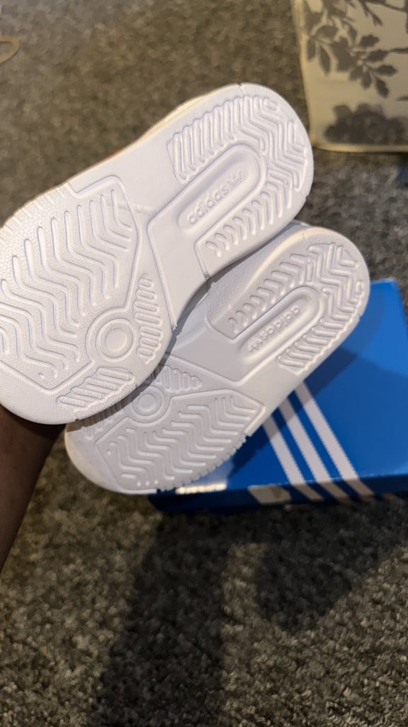 Kids shoes