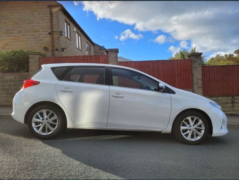 2015(64)TOYOTA AURIS 1.4 D4-D ICON 177K MOT AUGUST 2026*£20/TAX*6SPEED 90BHP*FACELIFT MODEL*