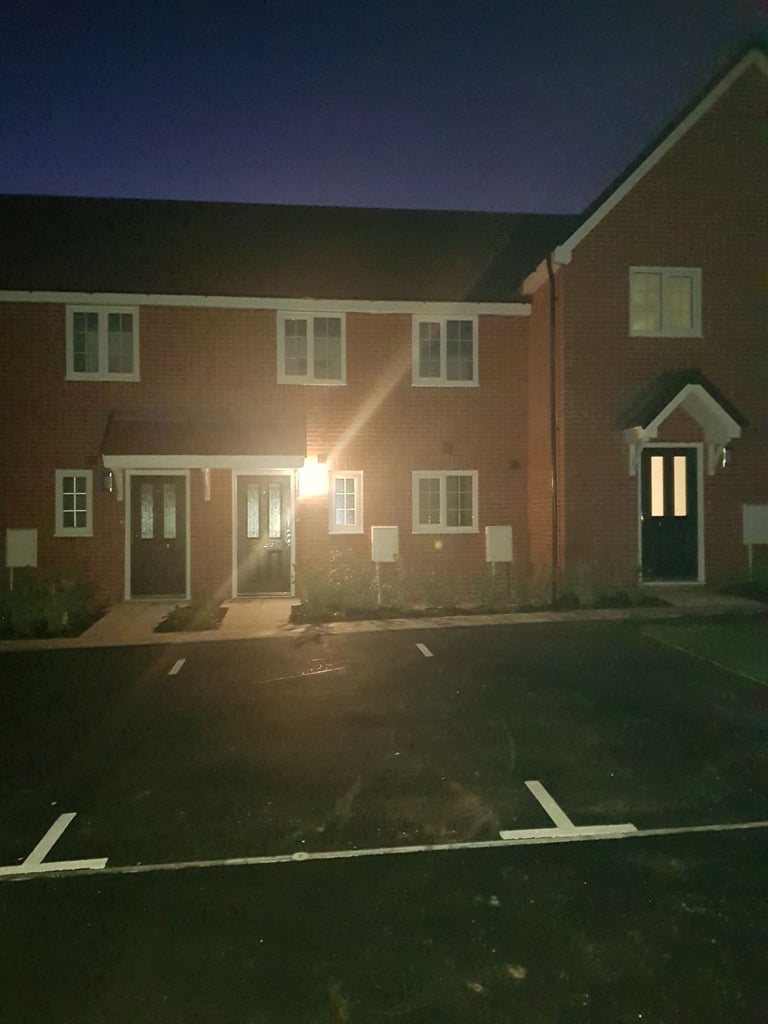 To complete 3 way swap -  3 bed wanted Alton or within 1 hour mile radius of Portslade (East Sussex)