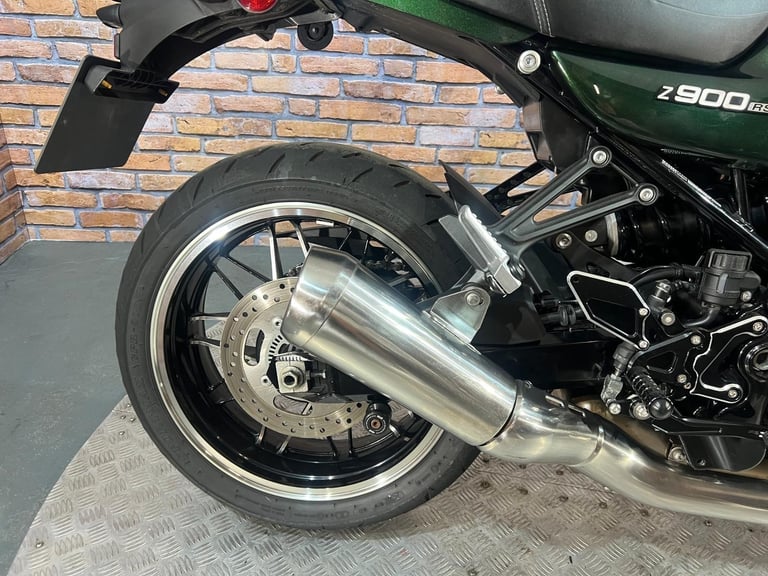 Kawasaki ZR 900 RS - NEW MOT - LOW MILES - NATIONWIDE DELIVERY 