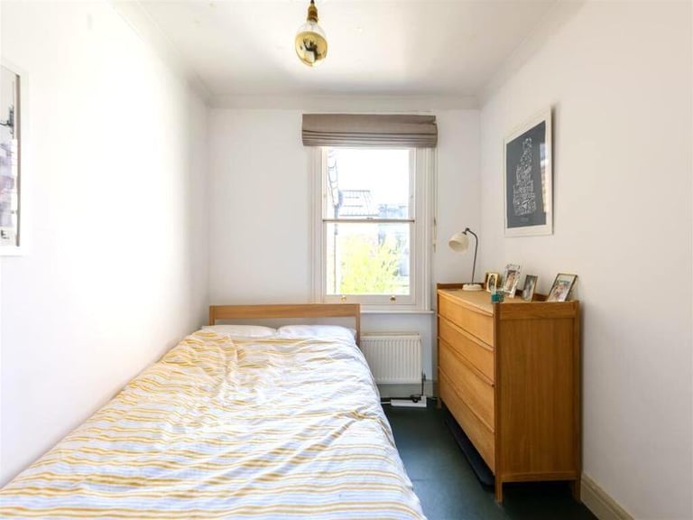 🏡 Bright and spacious room available in the heart of Baker Street 🏡