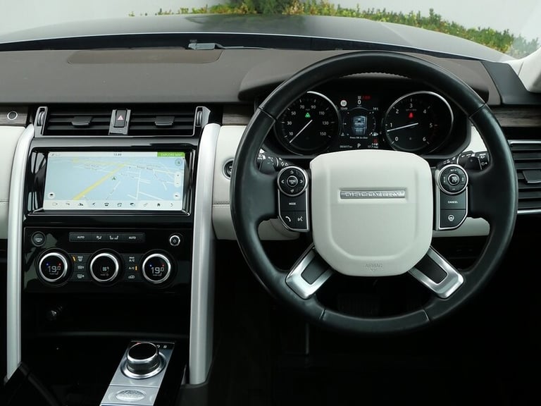 2017 Land Rover Discovery 3.0 TD6 HSE 5dr Auto ESTATE DIESEL Automatic