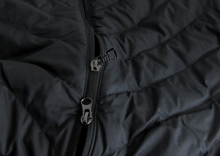EMPORIO ARMANI - LIGHTWEIGHT DOWN JACKET - Size L - RRP: £155
