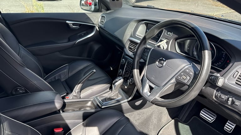 2019 Volvo V40 1.5 T3 R-Design Edition Hatchback 5dr Petrol Auto Euro 6 (s/s) (152 ps) Hatchback ...