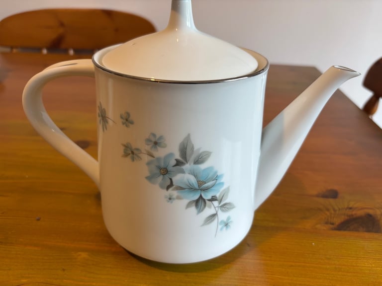Noritake RC Japan Alouette 768 Tea Set 