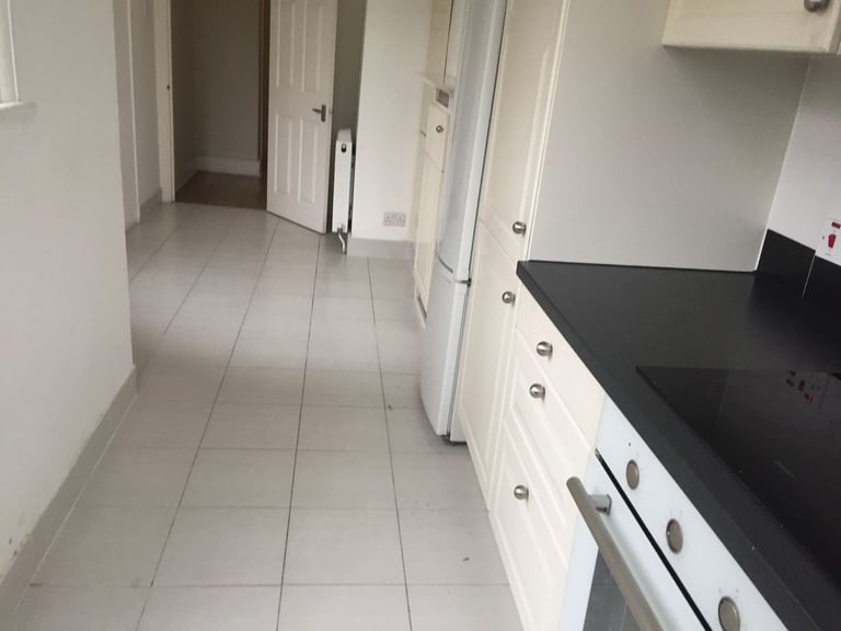 image for ONE BEDROOM GROUND FLOOR FLAT WITH COMMUNAL GARDEN IN SUDBURY TOWN