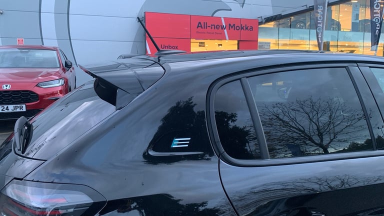 2024 Peugeot 208 50kWh E-Style Hatchback 5dr Electric Auto (7.4kW Charger) (136 ps) Hatchback Ele...