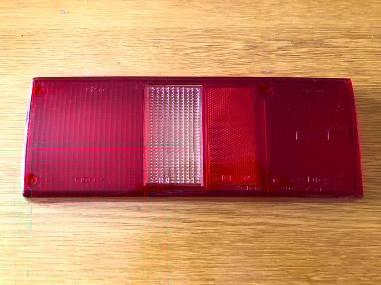 Austin Ambassador RH Rear Lamp Lens ADU5250 *NOS*