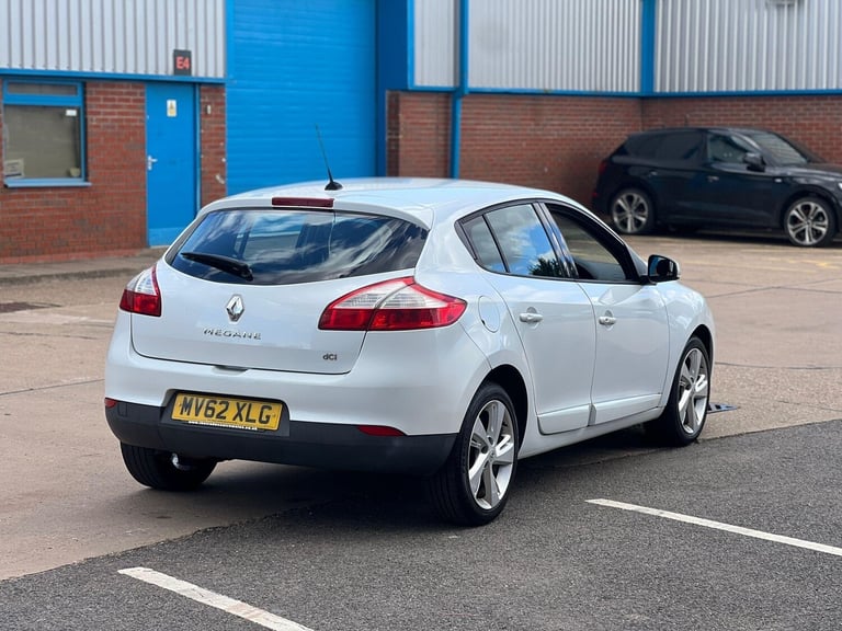 Renault Megane 1.5 dCi Dynamique TomTom Euro 5 (s/s) 5dr Diesel Manual - Image 11