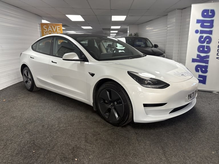 TESLA MODEL 3 Standard Range Plus 2021