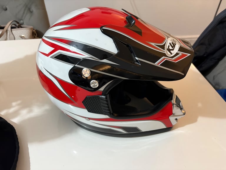 Motor-cross helmet