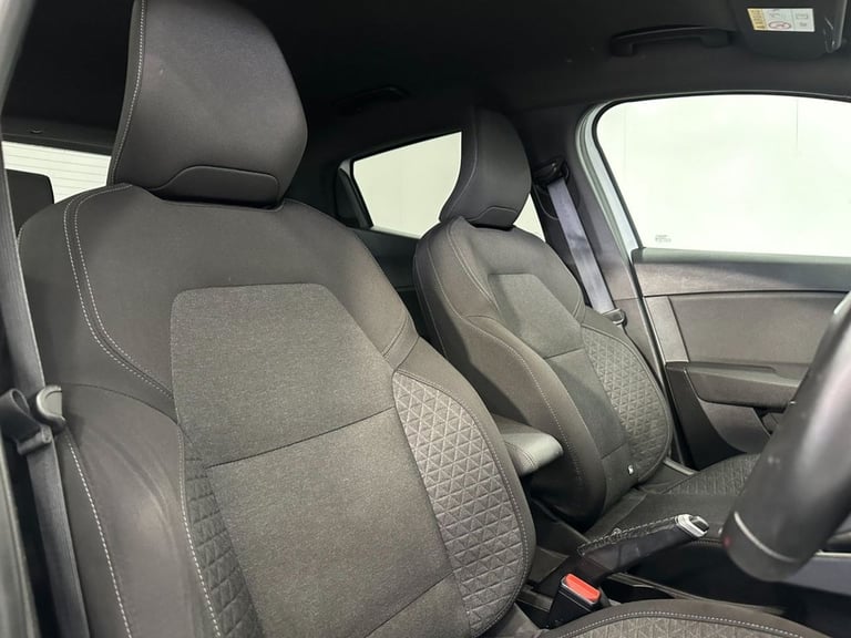 2019 Renault Clio 1.0 TCe Iconic Hatchback 5dr Petrol Manual Euro 6 (s/s) (100 ps) Hatchback Petr...